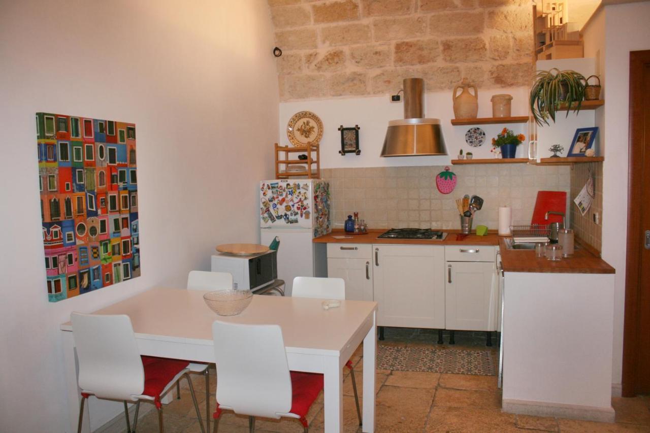Apartamento La Casa Nel Vicolo Bari Exterior foto